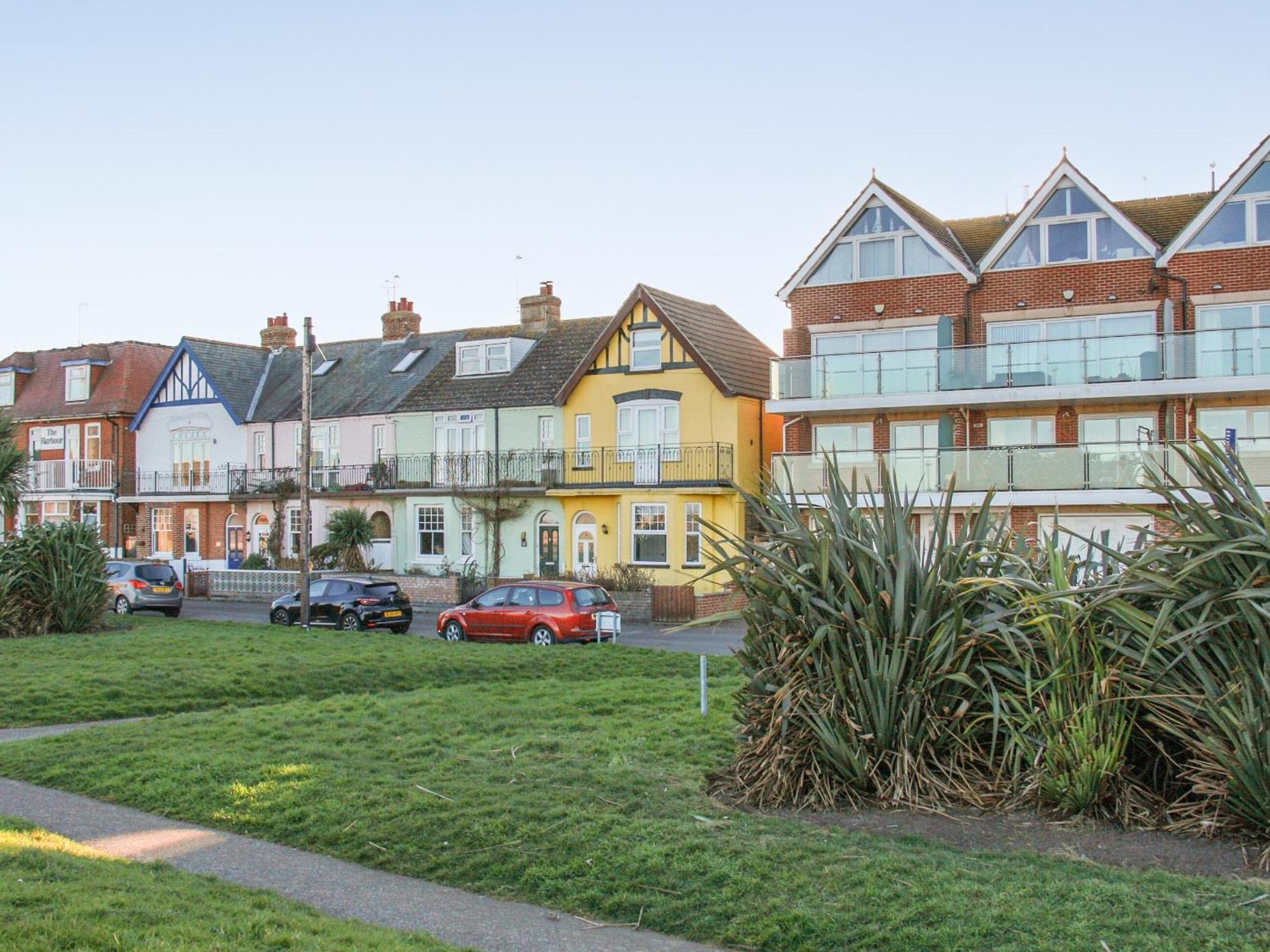 The Yellow House Gorleston-On-Sea Bagian luar foto