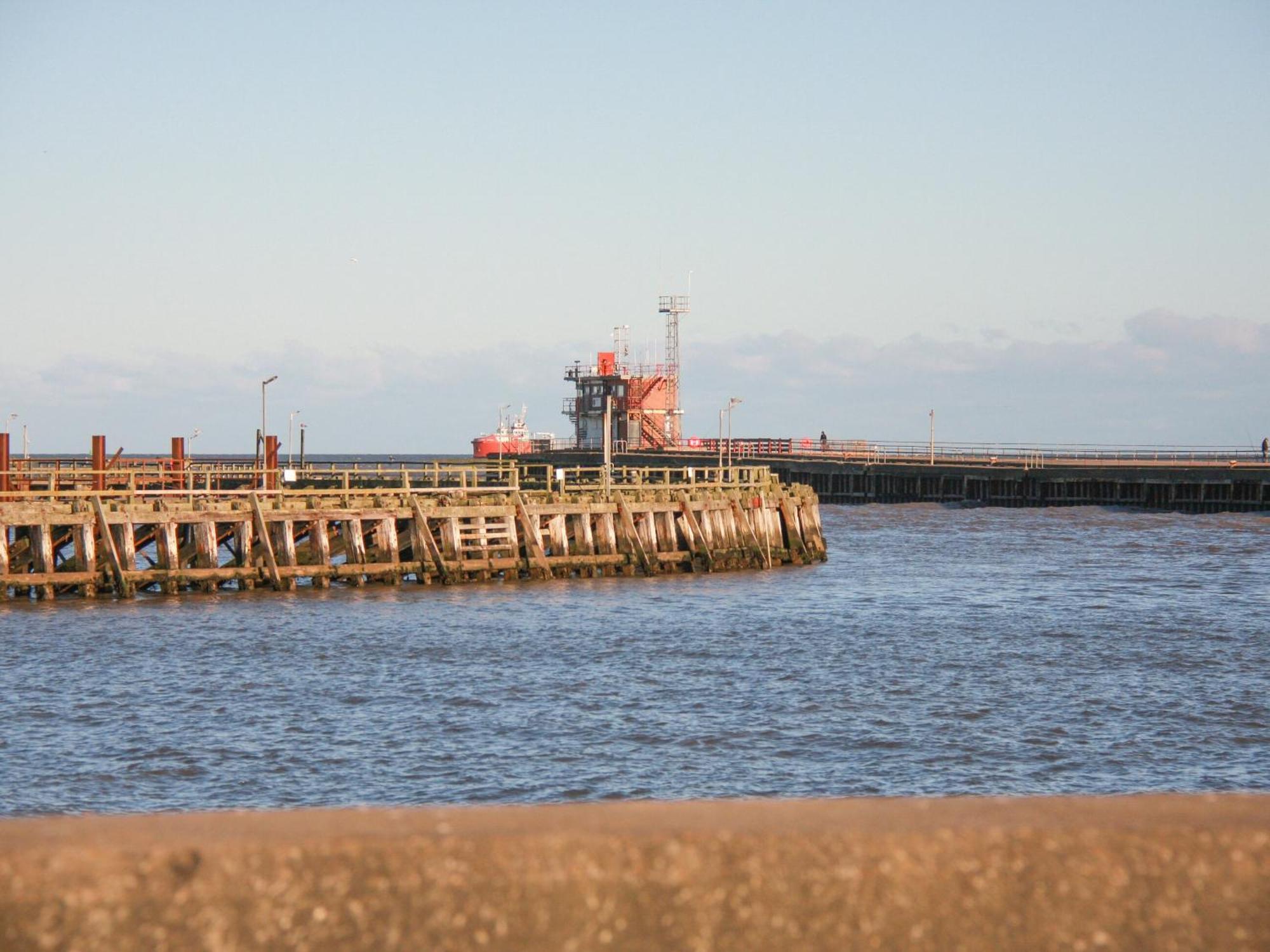 The Yellow House Gorleston-On-Sea Bagian luar foto
